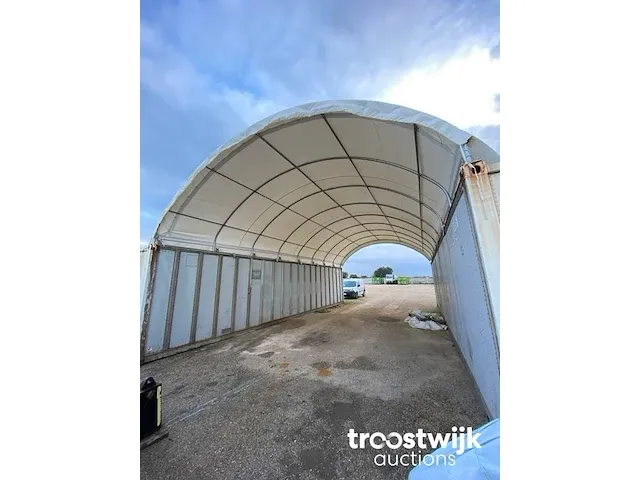 Greenland overkapping tussen 2 containers / container tent 40ft - afbeelding 1 van  4