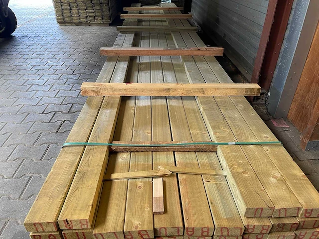 Grenen regels geschaafd groen geïmpregneerd 5400x90x45mm (45x) - afbeelding 1 van  3