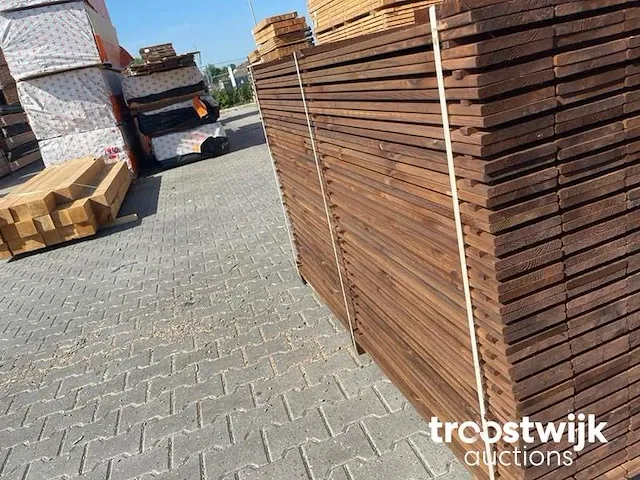 Grenen schuttingplanken bruin geïmpregneerd 16x140mm, lengte 180c,m - afbeelding 2 van  3