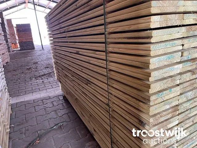 Grenen schuttingplanken groen geïmpregneerd 16x140mm, lengte 180cm - afbeelding 2 van  3