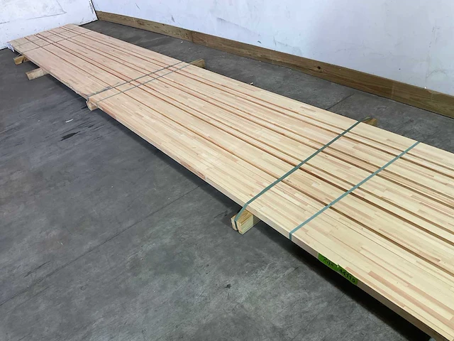 Grenen spouwlat 600x18,5x4 cm (5x) - afbeelding 1 van  5
