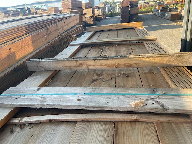 Grenen vlonderplanken bruin geïmpregneerd 3000x145x28mm (72x) - afbeelding 1 van  3