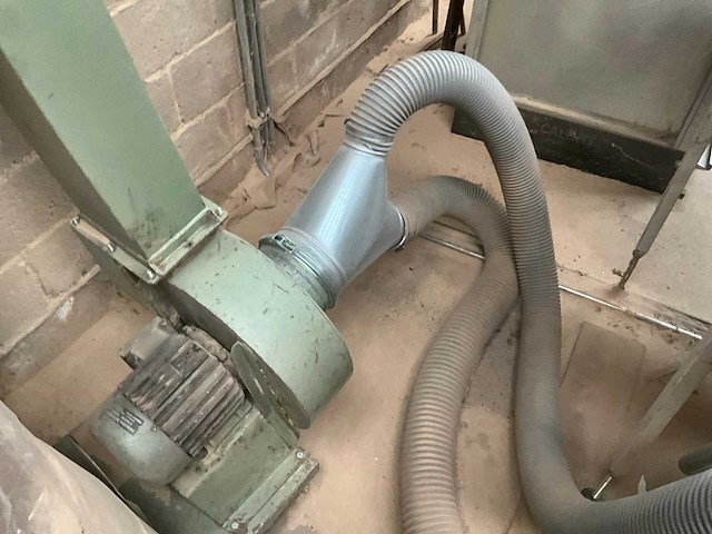 Griggio s.p.a tornado - paneelzaagmachine met afzuiginstallatie - afbeelding 10 van  21