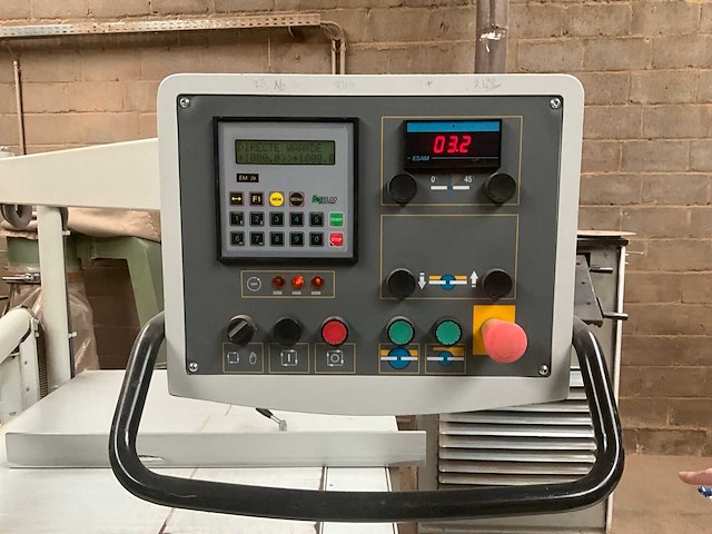 Griggio s.p.a tornado - paneelzaagmachine met afzuiginstallatie - afbeelding 16 van  21