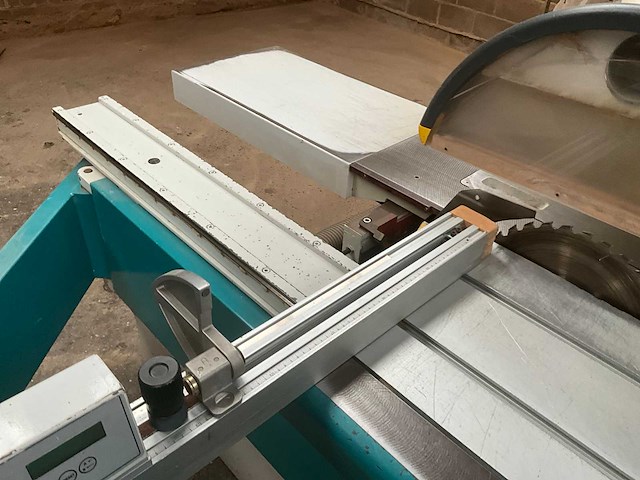 Griggio s.p.a tornado - paneelzaagmachine met afzuiginstallatie - afbeelding 18 van  21