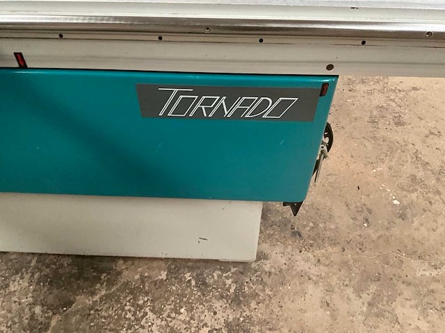Griggio s.p.a tornado - paneelzaagmachine met afzuiginstallatie - afbeelding 20 van  21