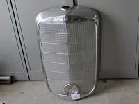 Grill mercedes benz 170. afmeting ca. 52 x 77 cm - afbeelding 1 van  5