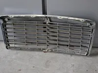 Grill mercedes benz. afmeting ca. 71 x 35 cm - afbeelding 2 van  2