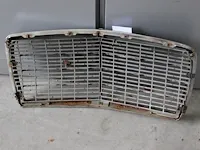 Grill mercedes benz. afmeting ca. 72 x 36 cm - afbeelding 2 van  2