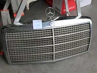 Grill mercedes benz. afmeting ca. 80 x 47 cm - afbeelding 2 van  2