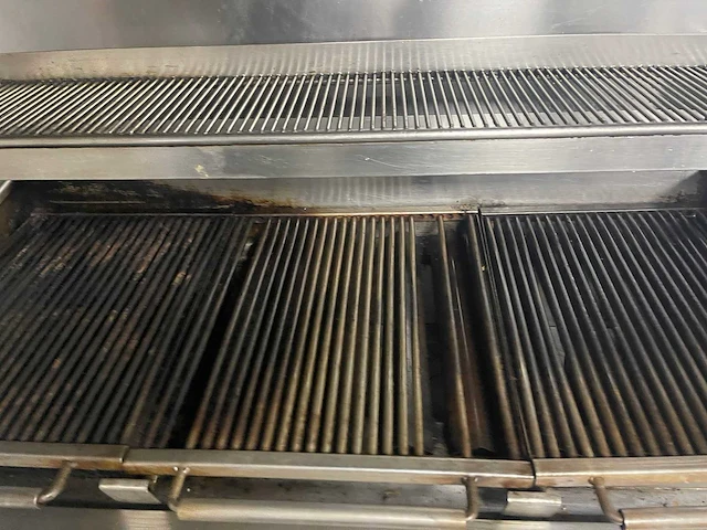 Grill - afbeelding 5 van  7