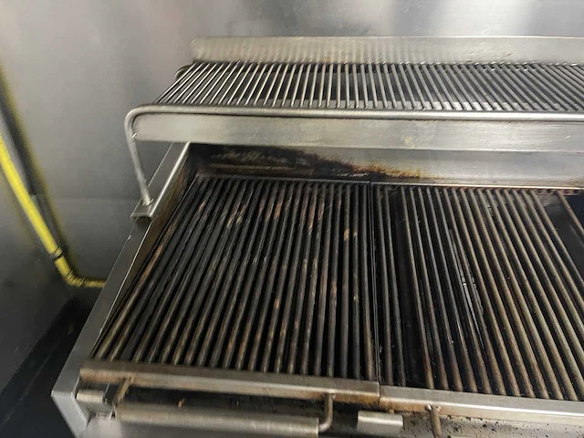 Grill - afbeelding 6 van  7