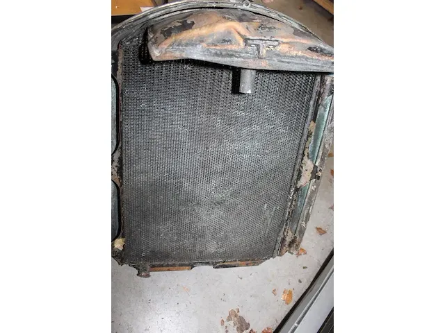 Grill/radiateur mercedes benz met afmeting ca. 54 x 75 cm. - afbeelding 4 van  4