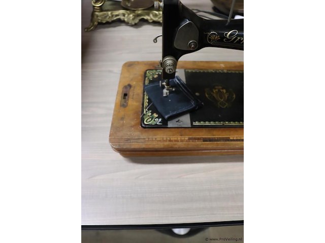 Grilzner naaimachine - afbeelding 3 van  4