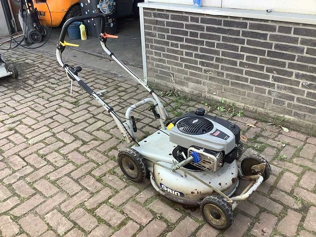 Grin grasmaaier - afbeelding 1 van  3
