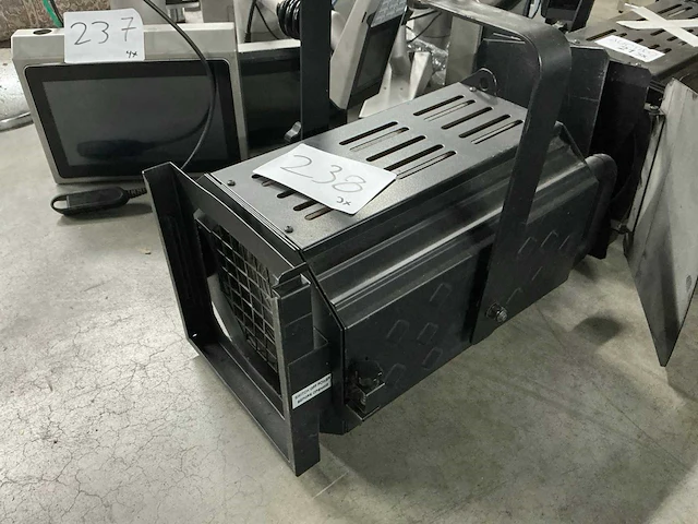 Griven gr0221 spot showverlichting (3x) - afbeelding 2 van  4