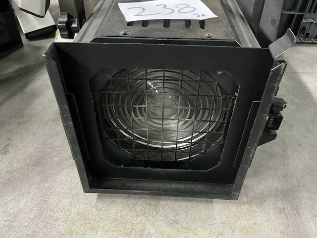 Griven gr0221 spot showverlichting (3x) - afbeelding 3 van  4