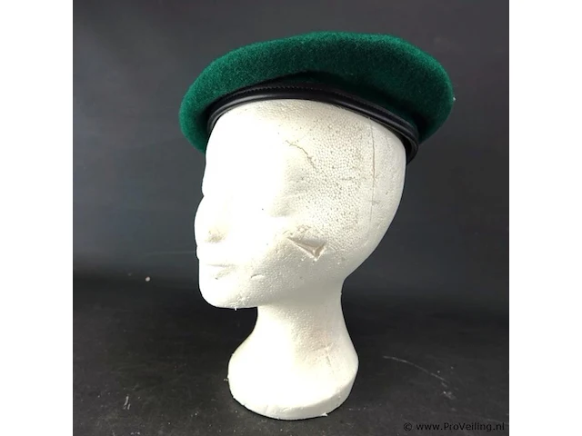 Groene baret - afbeelding 3 van  5