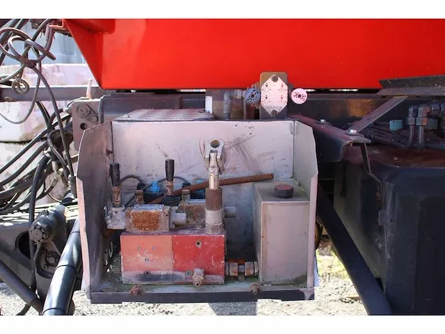 Grond dumper 3-asser ajk zlk-330 - hydrodumper - bj2011 - afbeelding 7 van  17