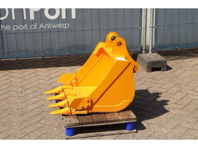 Grondbak giyi cat305 nieuw - afbeelding 1 van  1