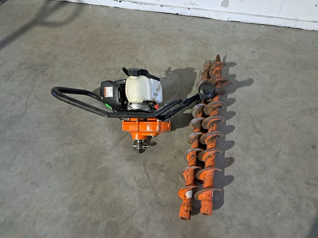 Grondboormachine 1-persoons - benzine general equipment, m240h, bouwjaar 2019 - afbeelding 1 van  8