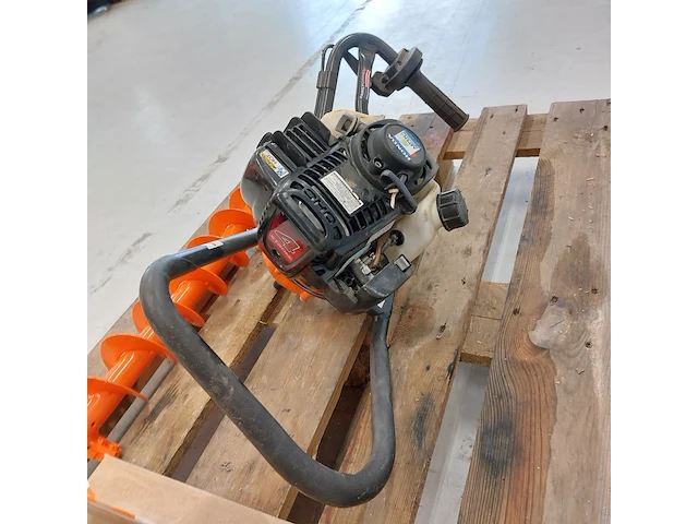 Grondboormachine 1-persoons - benzine general equipment, m240h, bouwjaar 2019 - afbeelding 2 van  10
