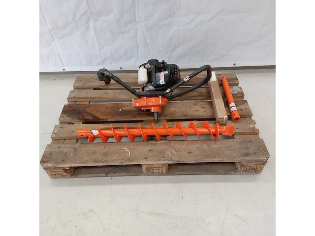 Grondboormachine 1-persoons - benzine general equipment, m240h, bouwjaar 2019 - afbeelding 1 van  10