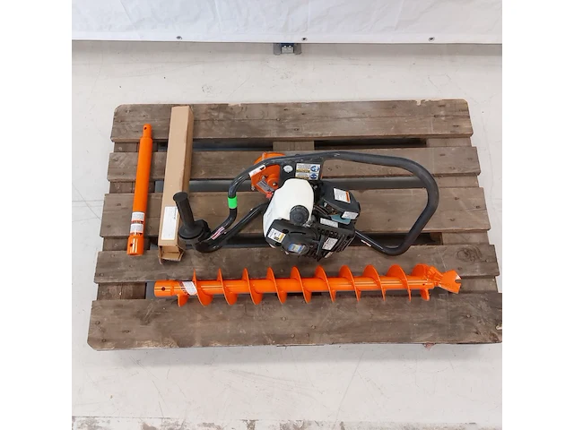Grondboormachine 1-persoons - benzine general equipment, m240h, bouwjaar 2019 - afbeelding 2 van  9