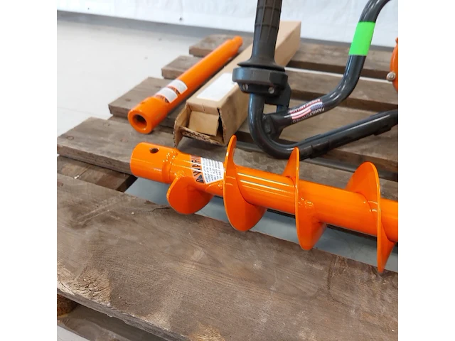 Grondboormachine 1-persoons - benzine general equipment, m240h, bouwjaar 2019 - afbeelding 4 van  9