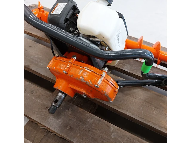 Grondboormachine 1-persoons - benzine general equipment, m240h, bouwjaar 2019 - afbeelding 8 van  9