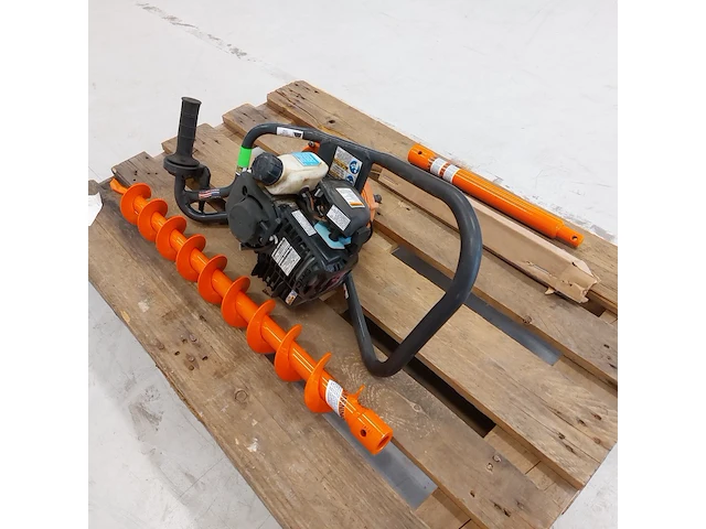 Grondboormachine 1-persoons - benzine general equipment, m240h, bouwjaar 2019 - afbeelding 4 van  9