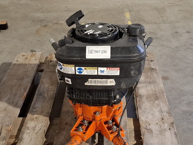 Grondboormachine benzine 2-mans general equipment, m235h, bouwjaar 2017 - afbeelding 5 van  11