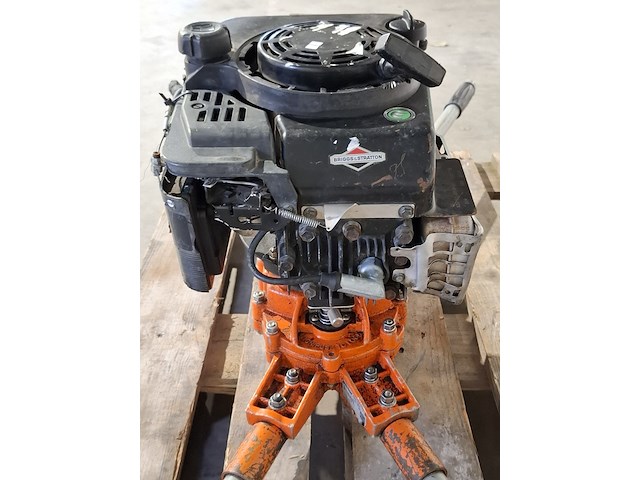 Grondboormachine benzine 2-mans general equipment, m235h, bouwjaar 2017 - afbeelding 7 van  11