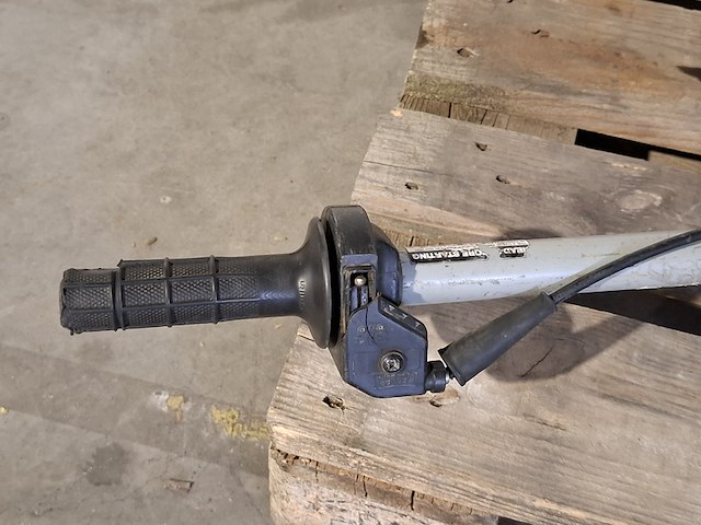 Grondboormachine benzine 2-mans general equipment, m235h, bouwjaar 2017 - afbeelding 9 van  11