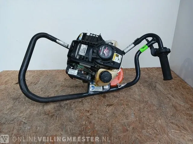 Grondboormachine met 2x boor general equipment, m240h, bouwjaar 2015 - afbeelding 1 van  13