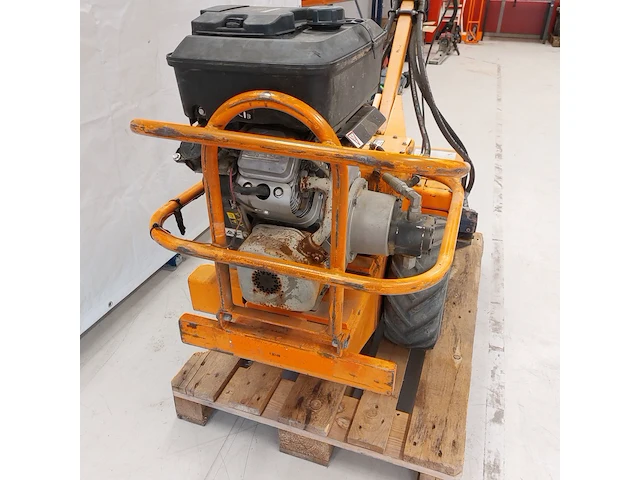 Grondfreesmachine 16pk benzine barreto, e1620b, bouwjaar 2013 - afbeelding 10 van  23