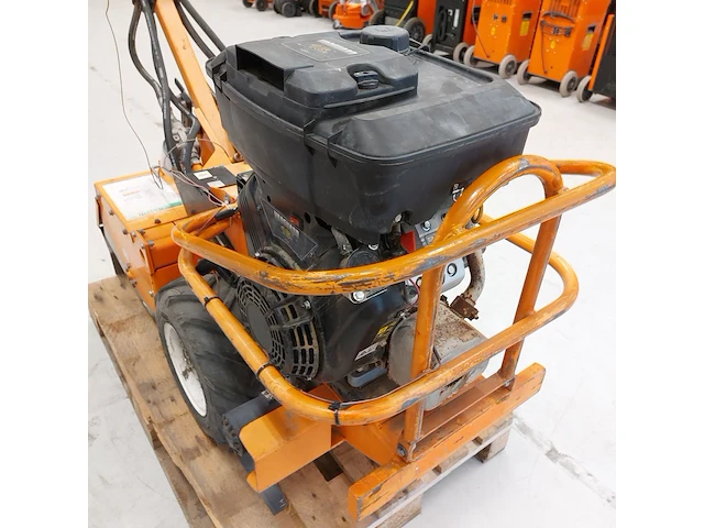 Grondfreesmachine 16pk benzine barreto, e1620b, bouwjaar 2013 - afbeelding 11 van  23