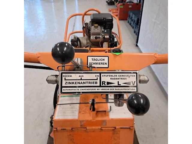 Grondfreesmachine 16pk benzine barreto, e1620b, bouwjaar 2018 - afbeelding 9 van  12