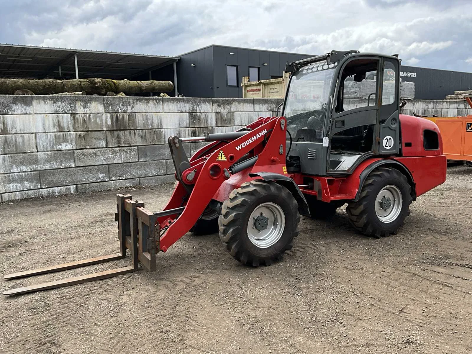 Grondverzetmaterieel, transport en heftrucks