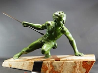 Groot art deco (1920-1930 fauw brons gegoten beeld van een krijger - afbeelding 1 van  5