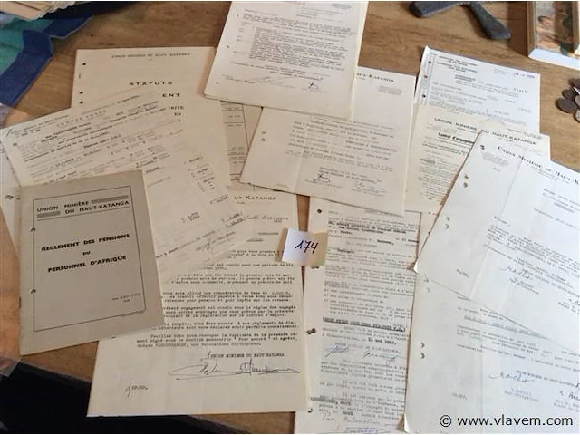 Groot lot documenten union minière - afbeelding 1 van  5