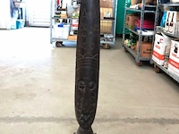 Groot staand houten masker - afbeelding 1 van  5