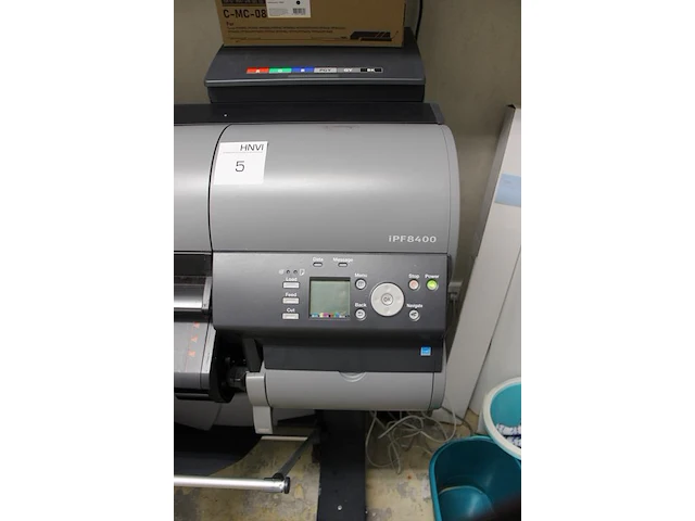 Grootformaat printer canon imageprograf ipf8400 12 kleuren inktjet met 111,8 cm printbreedte. - afbeelding 2 van  3