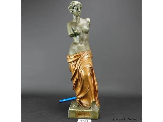 Grote aardewerk venus van milo - afbeelding 2 van  5