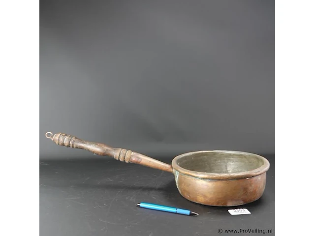 Grote antieke koperen steelpan - afbeelding 2 van  5