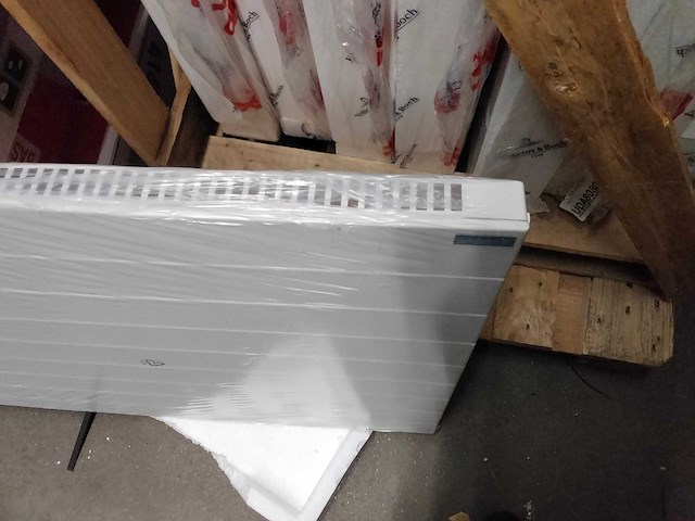 Grote designradiator 240x66,5 cm. - afbeelding 2 van  5