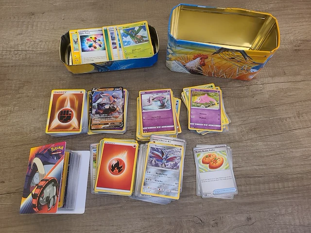 Grote gevarieerde pokémon kaartenset met zeldzame kaarten en verzamelmap - afbeelding 8 van  18