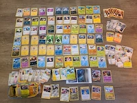Grote gevarieerde pokémon kaartenset met zeldzame kaarten en verzamelmap - afbeelding 1 van  18