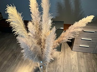 Grote glazen vaas met pluimen - afbeelding 5 van  5