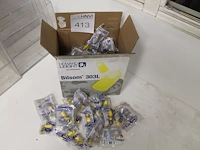 Grote hoeveelheid disposable oordoppen in doos. - afbeelding 1 van  1